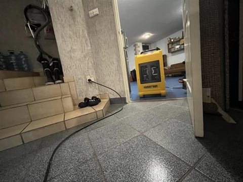 Realizacja 4: usuwanie wilgoci po awarii wodnej - Stanios Osuszanie